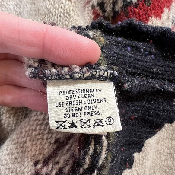 Eddie Bauer Women's Wool Fair Isle Sweater Size S P Beige Timeless Festive Cozy - Picture 4 of 9